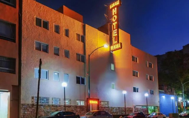 Hotel Menara