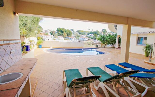 May - pretty holiday property with private pool in Benissa