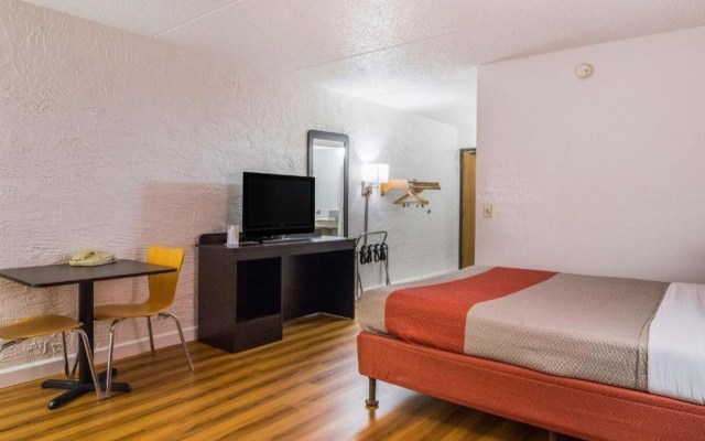 Motel 6 Prospect Heights, IL