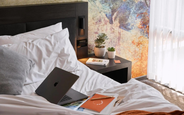 Kennigo Hotel Brisbane, Independent Collection by EVT
