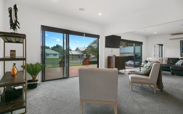 Sky Above Beach Below - Waihi Beach Holiday Home