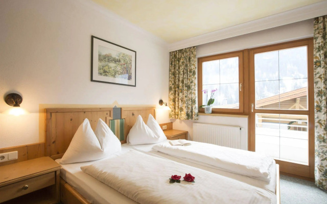 Fliana Arlberg Studios and Apartments