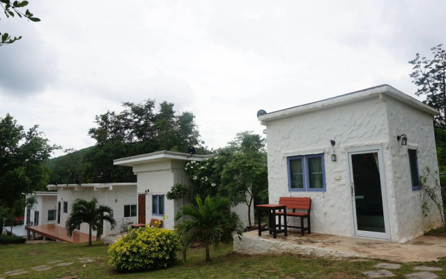 WhiteRock Resort Pakchong