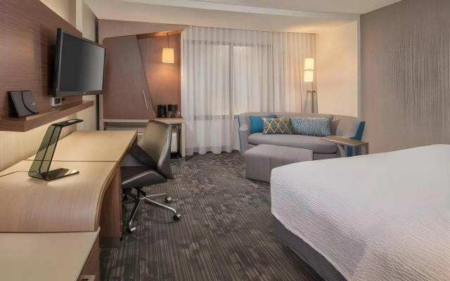 Courtyard by Marriott Toledo West