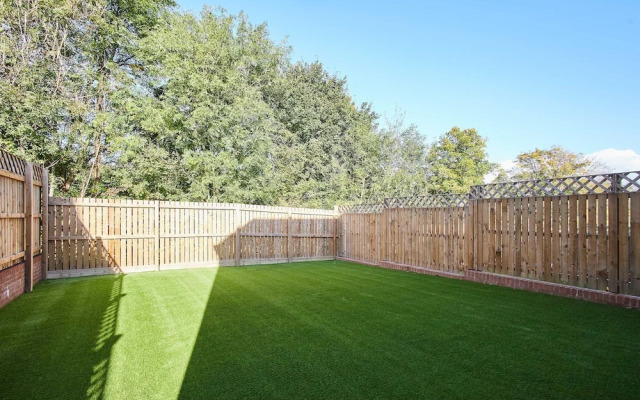 Host Stay Aronora Guest House