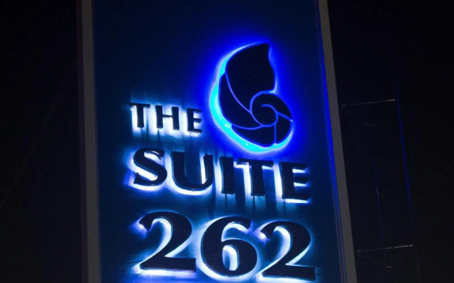 The Suite 262