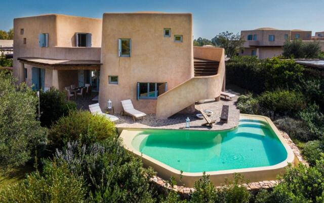 Is Molas Villas