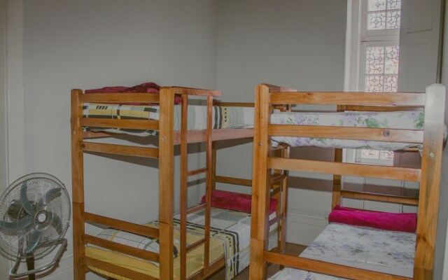 Vila Santa Eulália Hostel