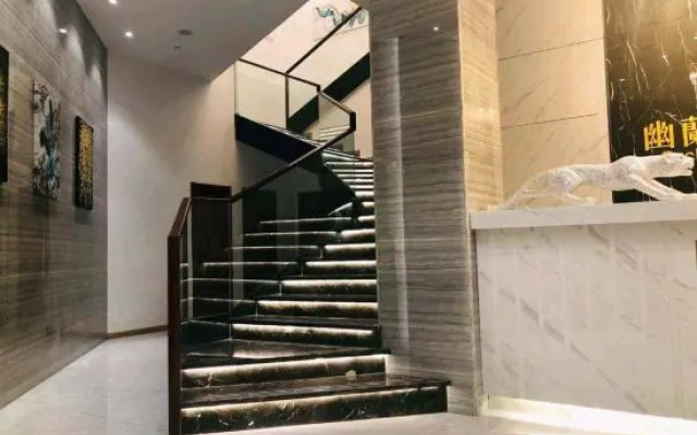 Mtiger E-Sports Hotel