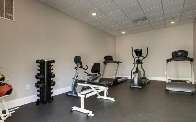 Islander Hotel & Resort