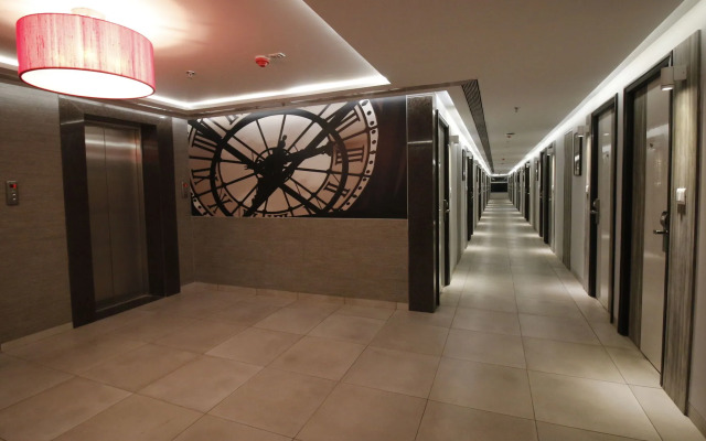 7 Apple Hotel Vadodara