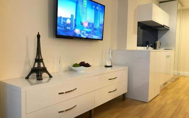 Nini's Apartament with Black sea view