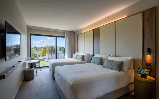 Oval Hotel at Adelaide Oval – Guest Rooms – Adelaide