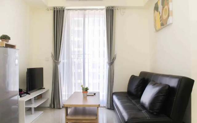 Comfort Living and Minimalist 2BR at Meikarta Apartment – Guest Rooms – Cibatu