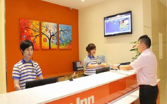 7 Days Inn Guangzhou - Shangxiajiu Changshou Road Branch