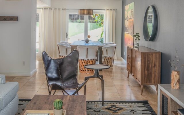 Sleek 2BR Townhome Old Town by WanderJaunt