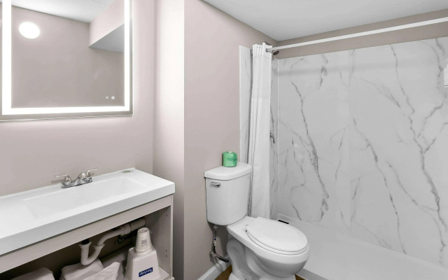 Travelodge by Wyndham Aberdeen