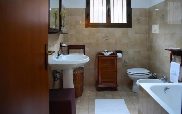 Ca Bearly in Nesso With 1 Bedrooms and 1 Bathrooms