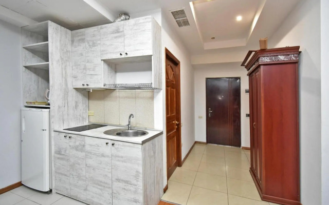Armenak apartments N20