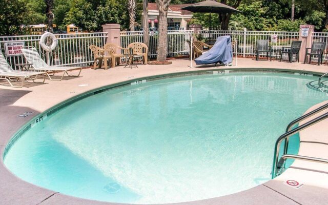 Suburban Extended Stay Hilton Head