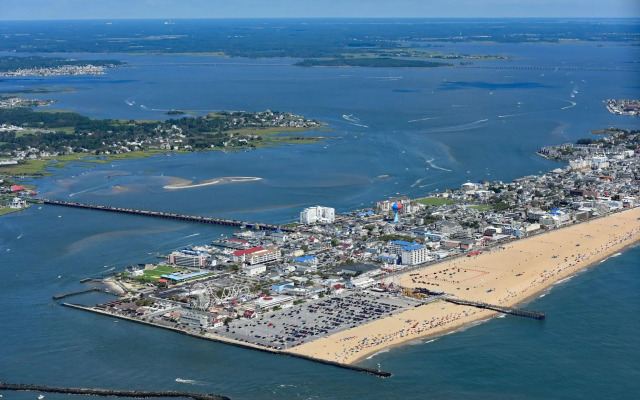 Cambria Hotel Ocean City - Bayfront