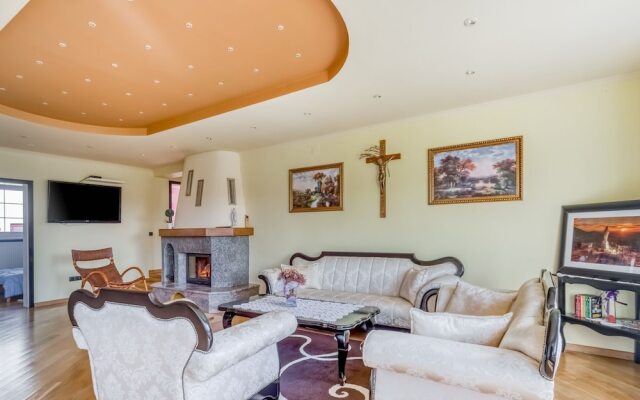 Serene Holiday Home in Zagreb With Jacuzzi