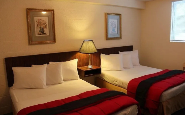 Mazinaw Residence Inn