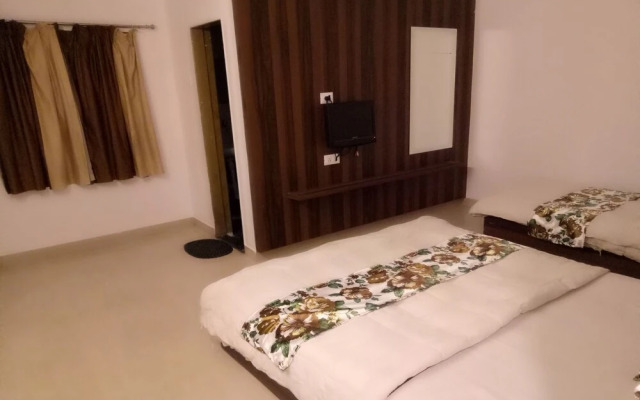 Hotel Sai Gangotri