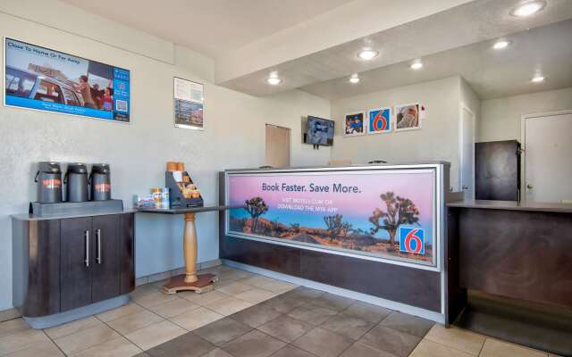 Motel 6 Albuquerque, NM - Carlisle