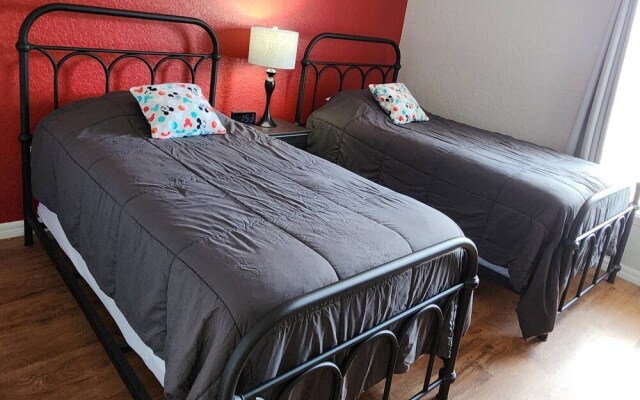 733 Reserve at Town Center