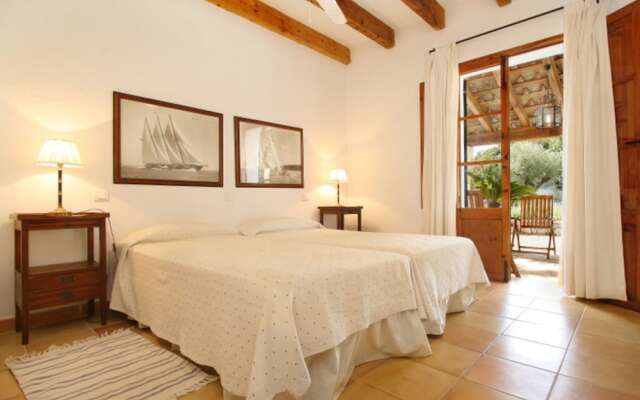 Poolside Villa Stay for Groups