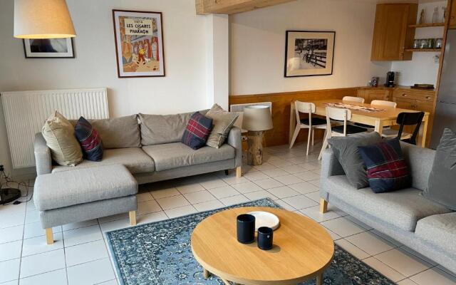 Central Morzine, Spacious 2 Bedroom Family Apartment