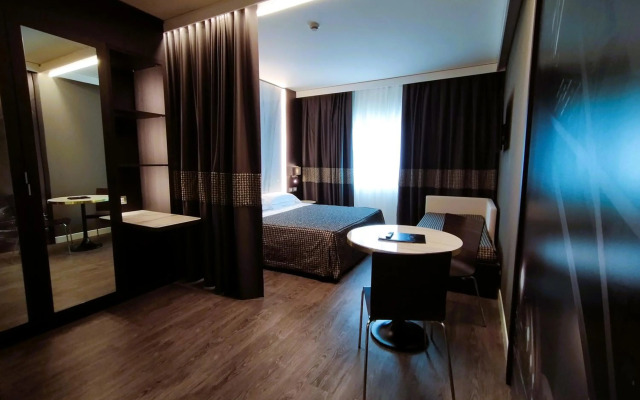 The Sydney Hotel