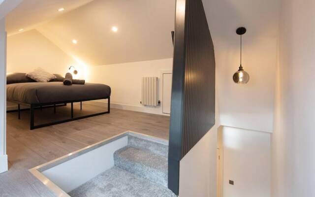Cosy 1 Bed Duplex - Close to Metro - NW2