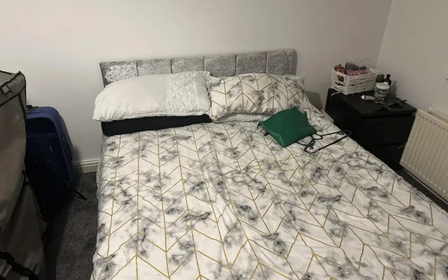Beautiful 1-bed House in Bradford