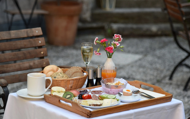 Hotel Krone 1512