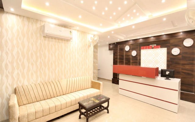 OYO 15208 Hotel Unique