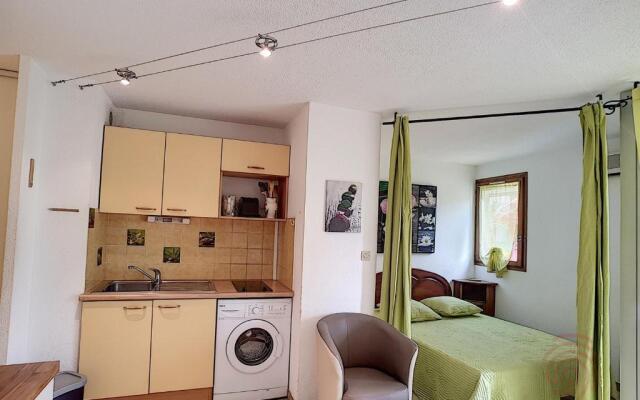 Appartement Lamalou-les-Bains, 1 pièce, 2 personnes - FR-1-451-102