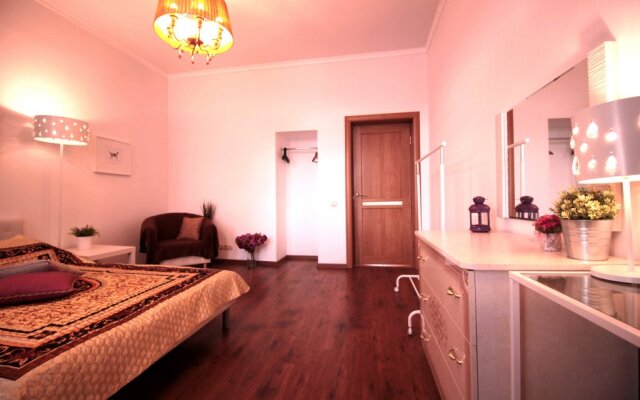 Lakshmi Near Kremlin With 2 Bedrooms Apartments