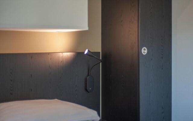 Nice Chalet With air Conditioning, in a Holiday Park at 12 km. From Eindhoven
