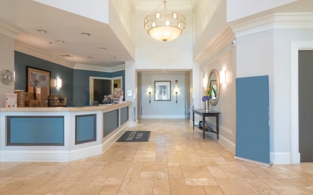 National at Ballston Place