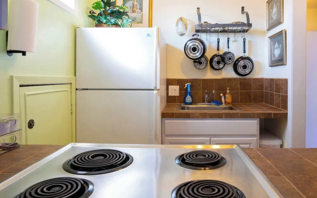 Mariposa Monarch Walk to River