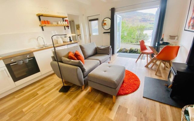Cosy 1 bed Cottage w/ Wood Burner & Stunning Views
