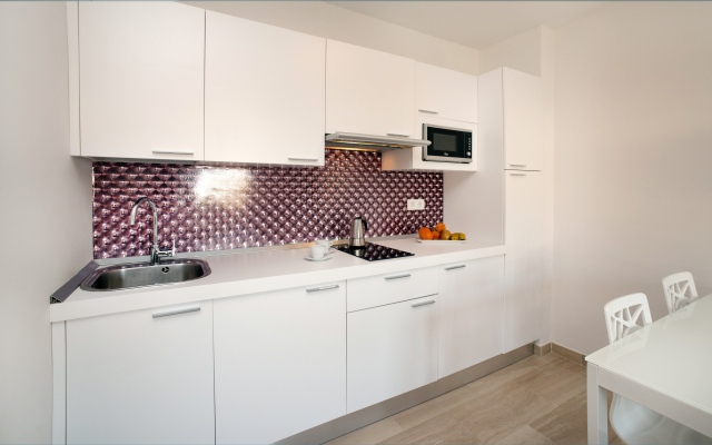 Apartamentos Leo Canela