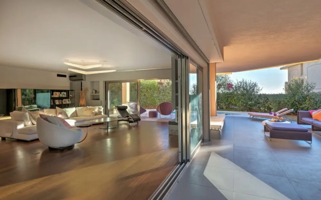 Luxurious Villa Philoxenia