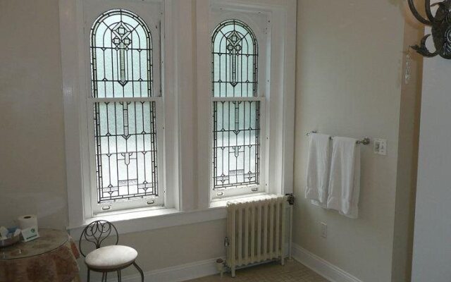 Shining Dawn Bed & Breakfast Retreat