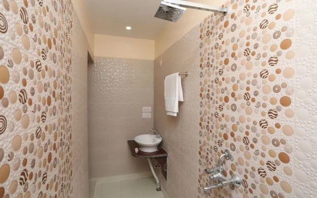Mayfair Residency By OYO Rooms