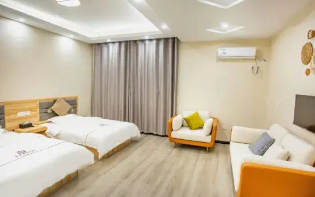 Wright E-sports Hotel