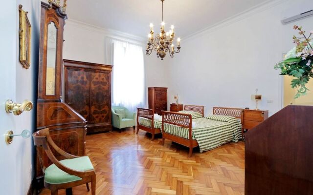 Prestigious Apartment Via Veneto