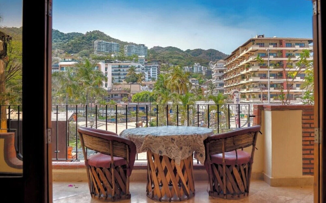 Ocean View 2Br Condo-balcony-beach-pool - 204